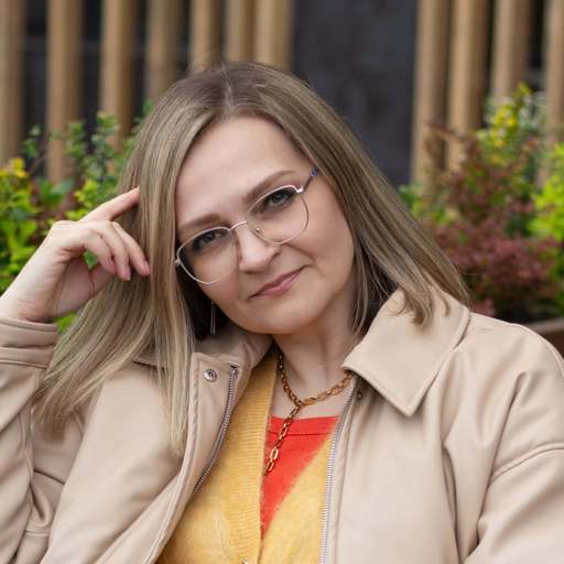 Світлана Луцюк — ведуча групи