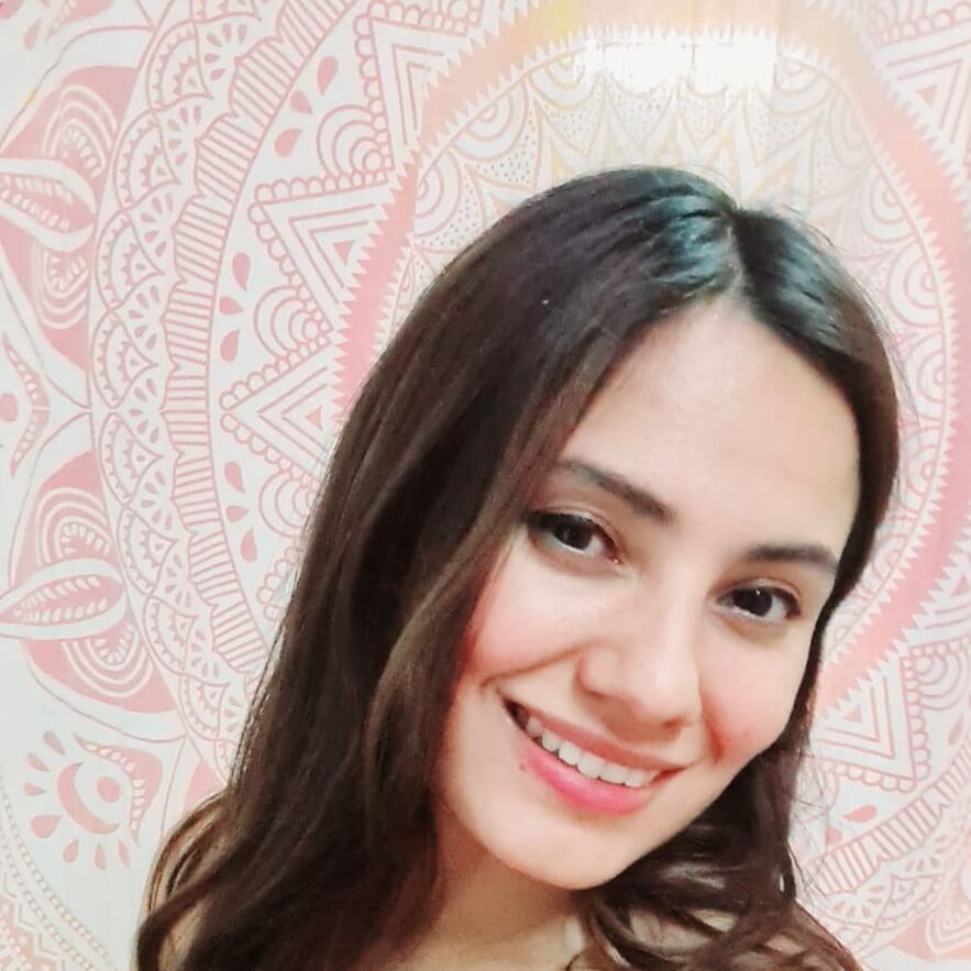 GIOVANA  TOMASINI CORREA