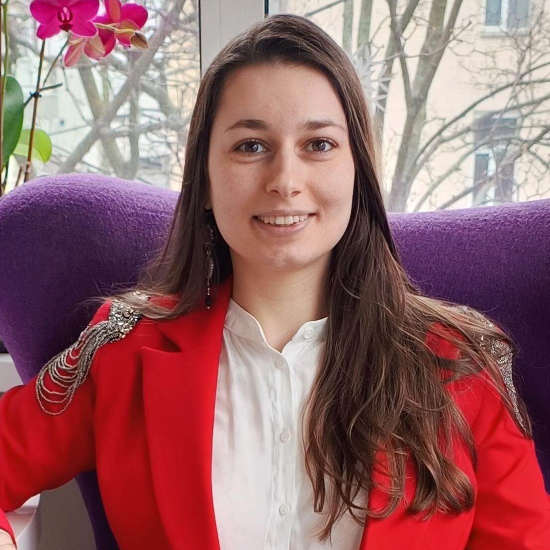 Александра Ливинская