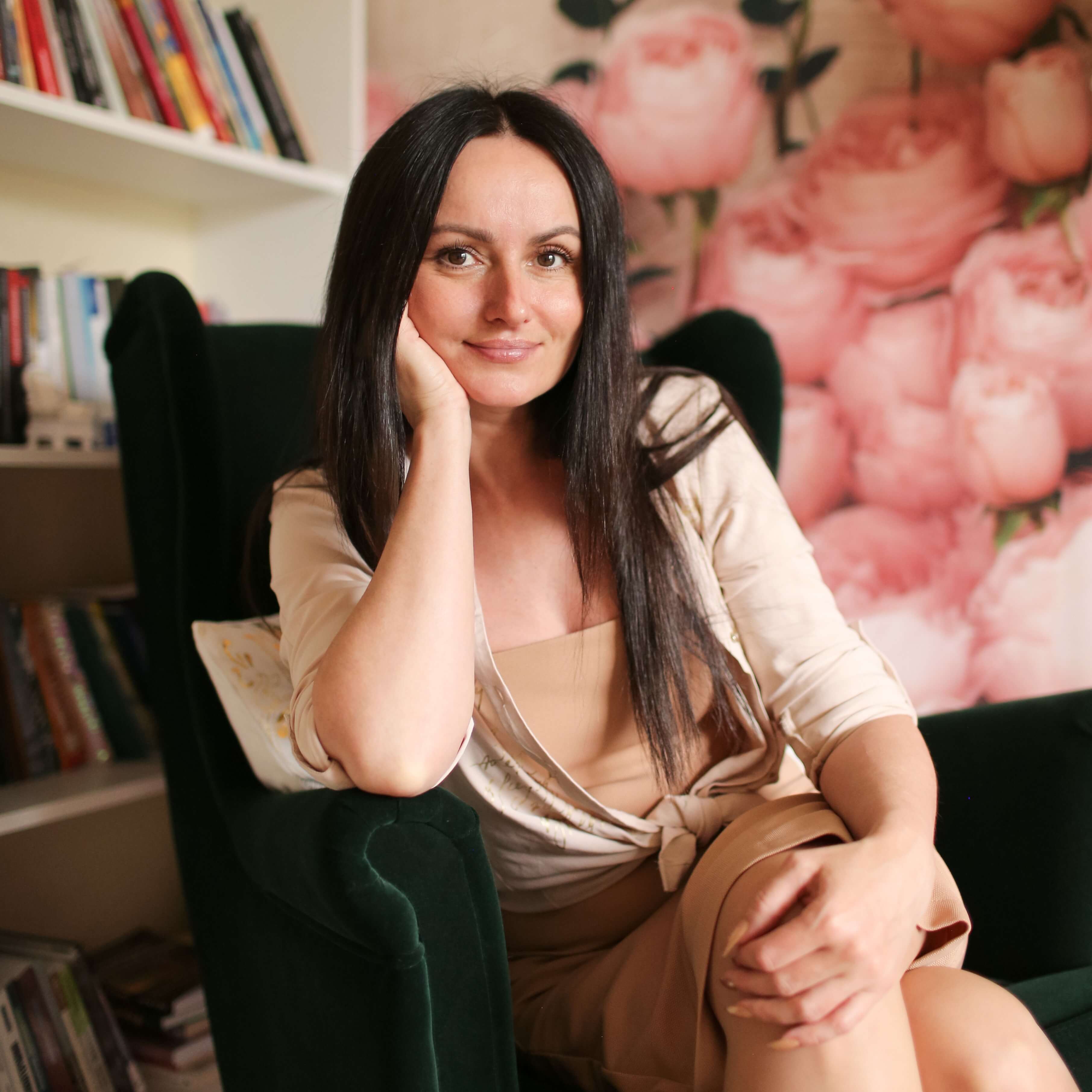 Олена Скала