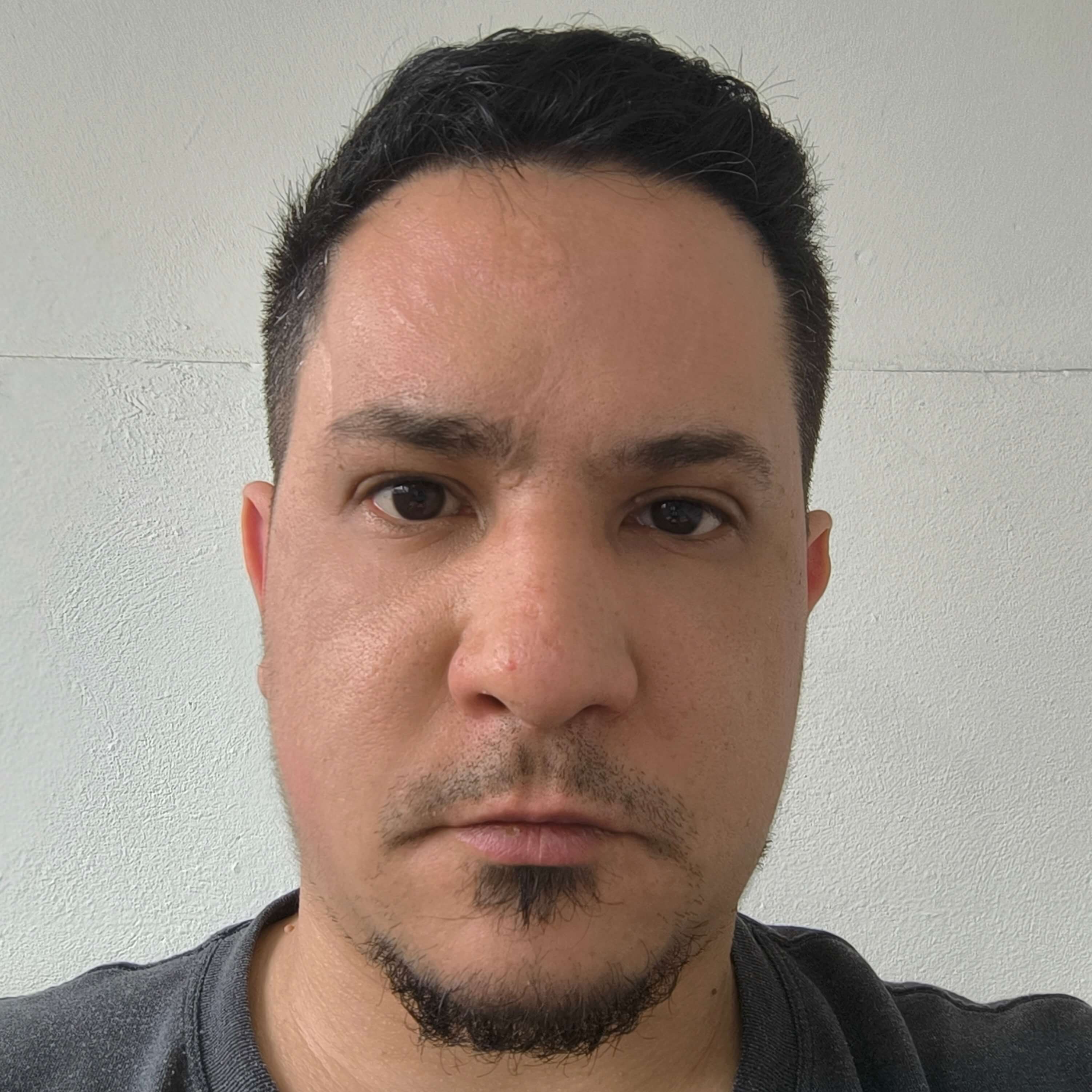 Pablo Esteban  De belis