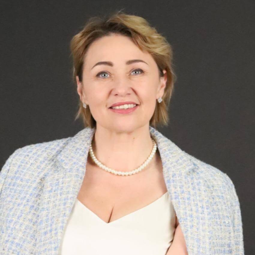 Олена Яценко