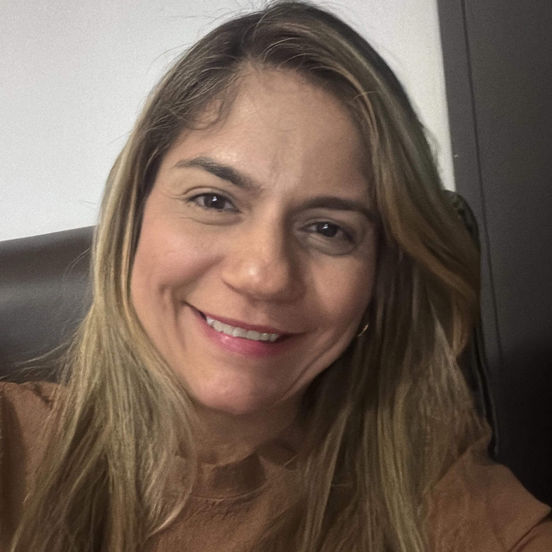 Verania  Silva Lyons 