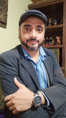 Salvador  Flores 