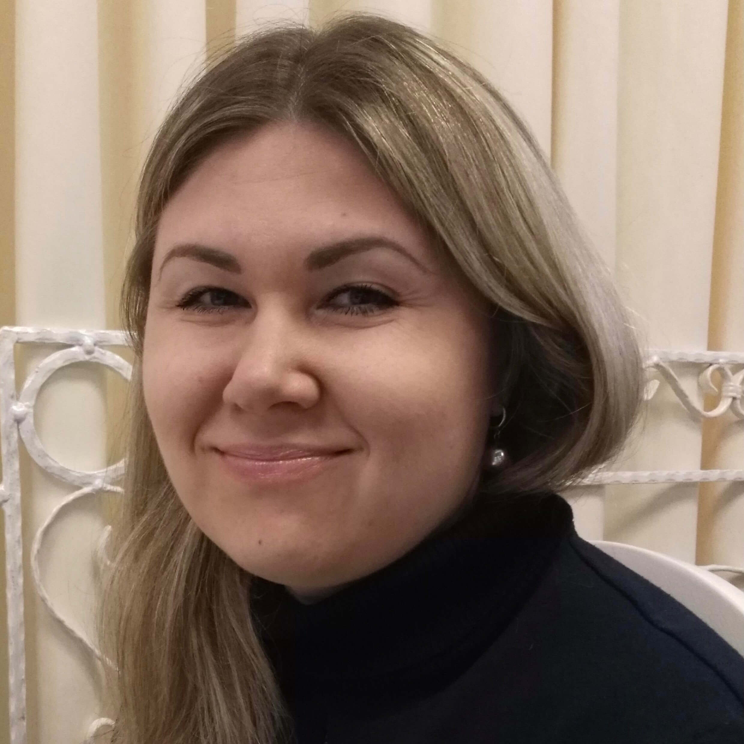 Елена Михайлова