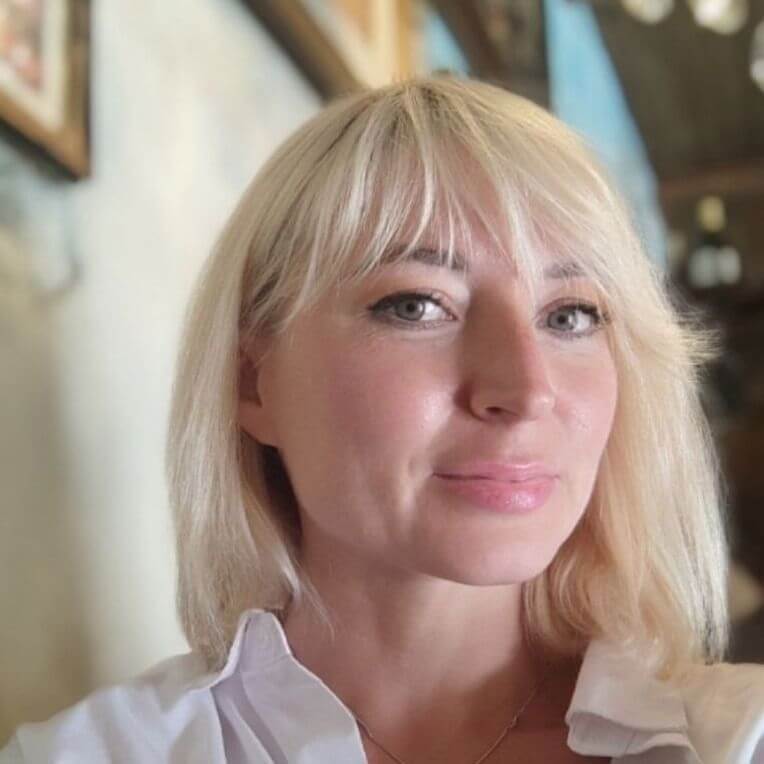 Олена Кузьменко